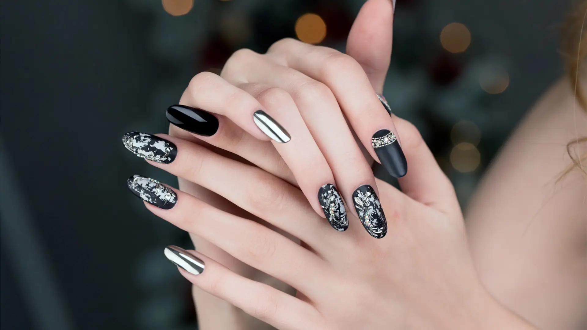 Ezine Protez Tırnak